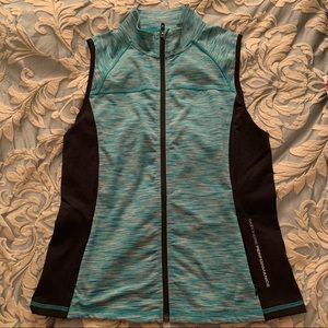 NWT Sleeveless Skechers Performance Turquoise  Black Top Size Large Runs Small